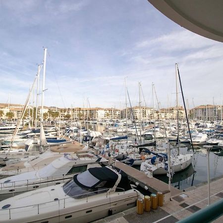 Apartment With Balcony And View On The Port Fréjus Extérieur photo