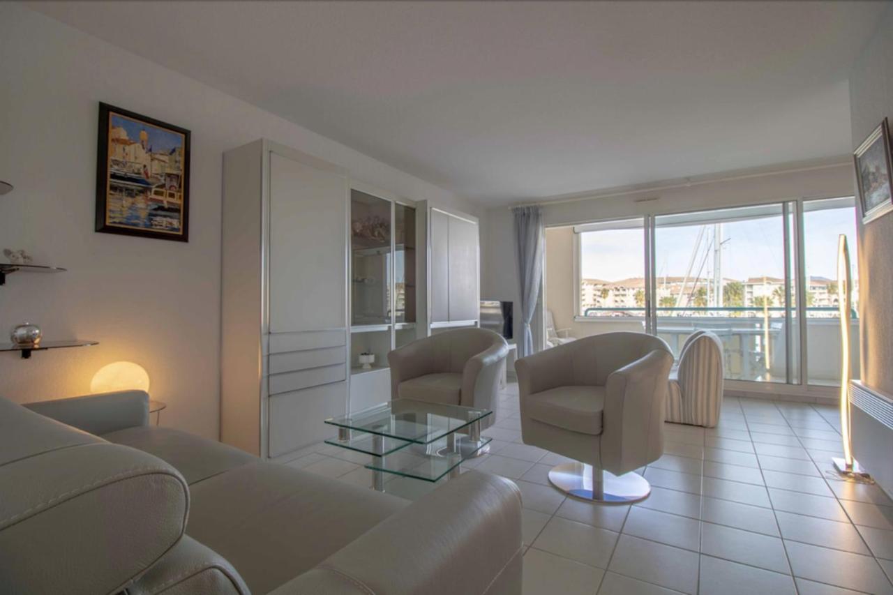 Apartment With Balcony And View On The Port Fréjus Extérieur photo