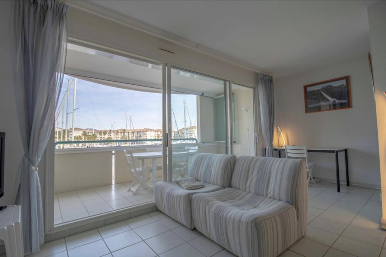 Apartment With Balcony And View On The Port Fréjus Extérieur photo
