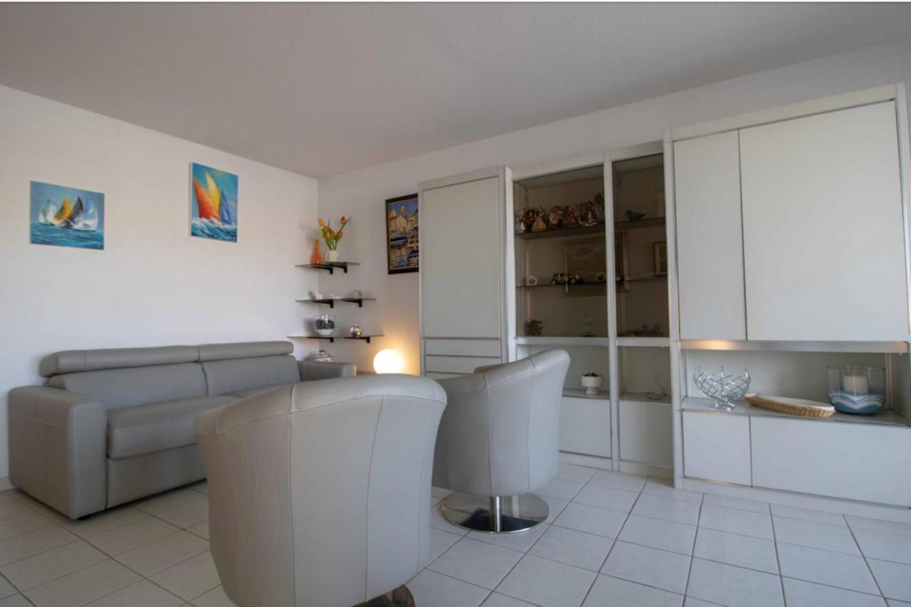 Apartment With Balcony And View On The Port Fréjus Extérieur photo