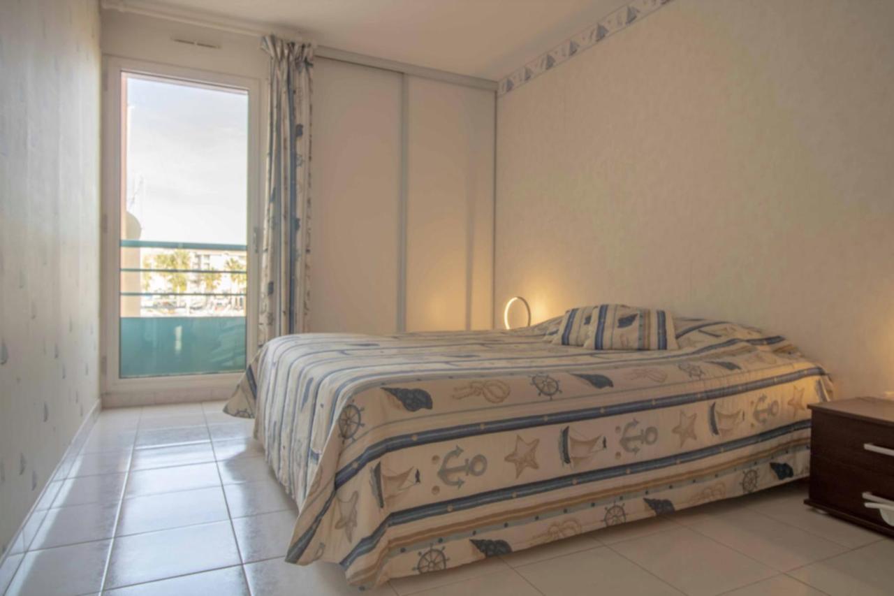 Apartment With Balcony And View On The Port Fréjus Extérieur photo